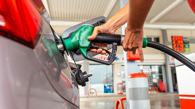 Com preço mais vantajoso que a gasolina, etanol impacta 80% menos a atmosfera